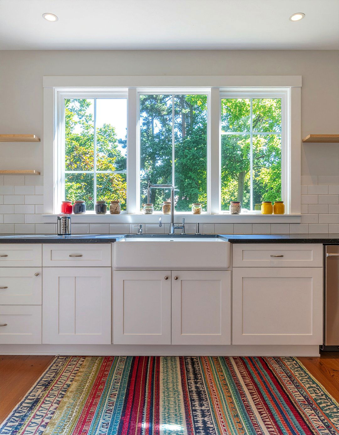 Mullion Glass Kitchen Cabinets - 30 glass front kitchen cabinet ideas