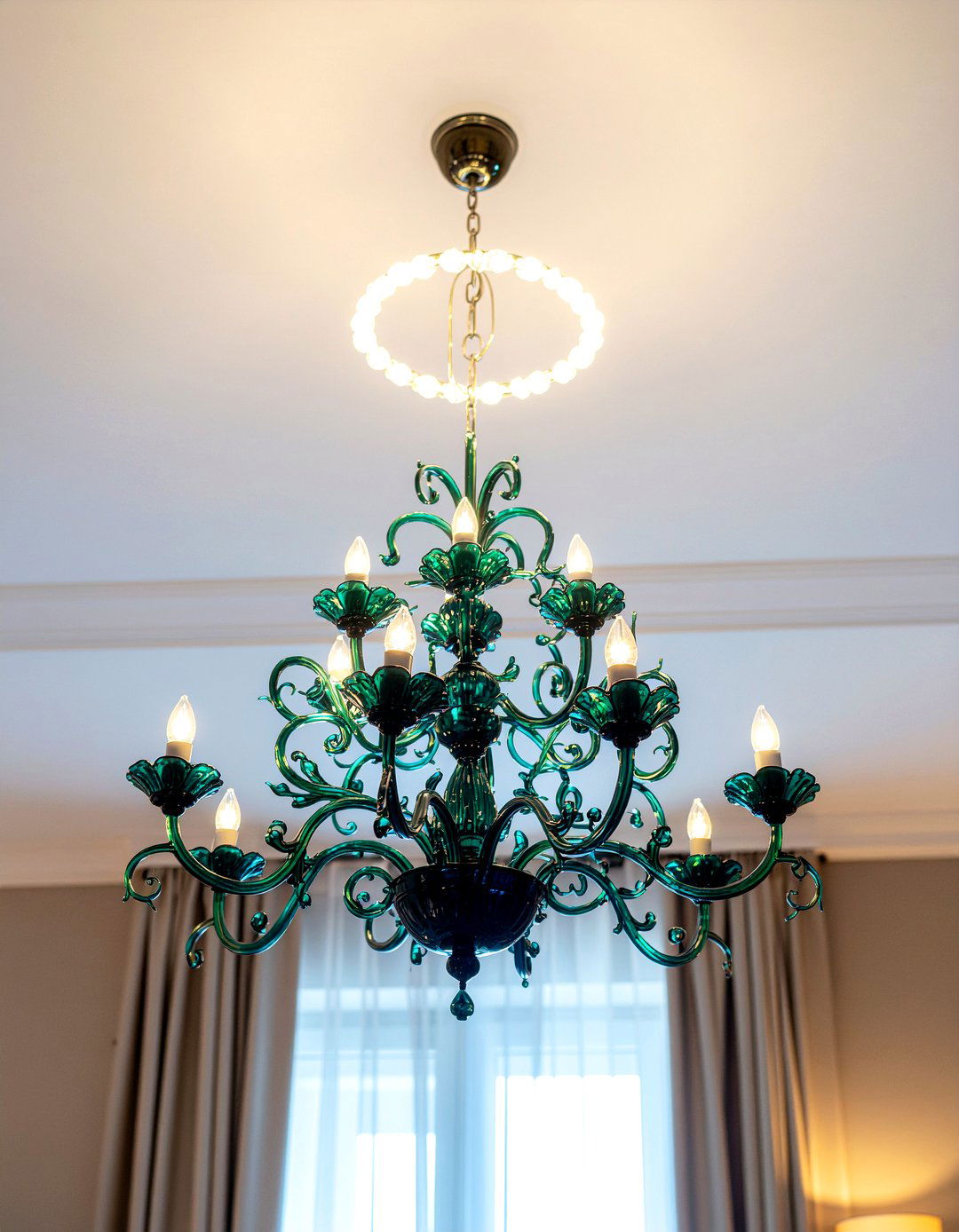 Murano glass chandelier - 30 Italian bedroom ideas