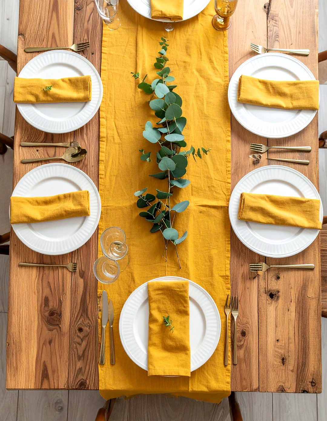Mustard table runner - 30 mustard decor ideas
