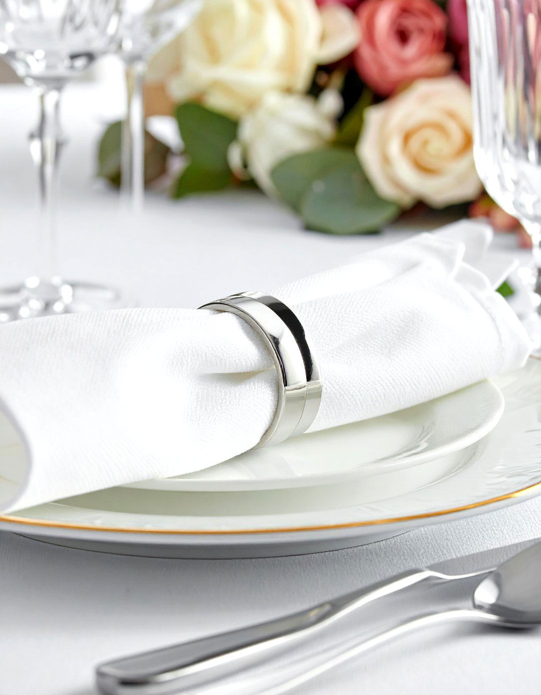 Napkin Ring - 30 traditional entertaining dining ideas
