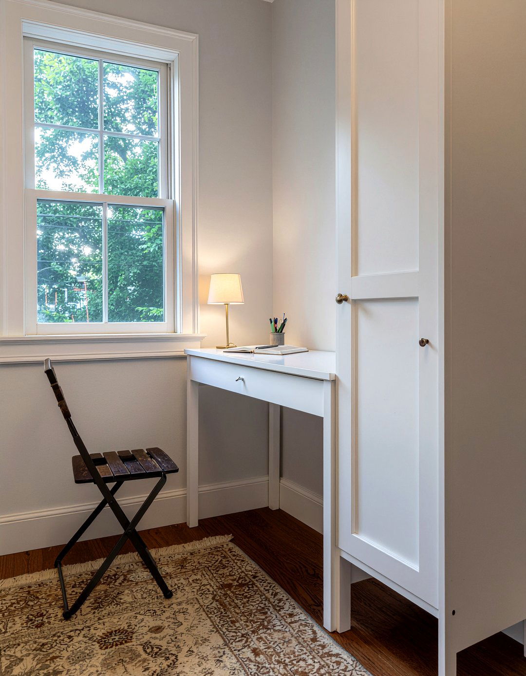 30 Stylish Bedroom Secretary Desks for a Small Workspace