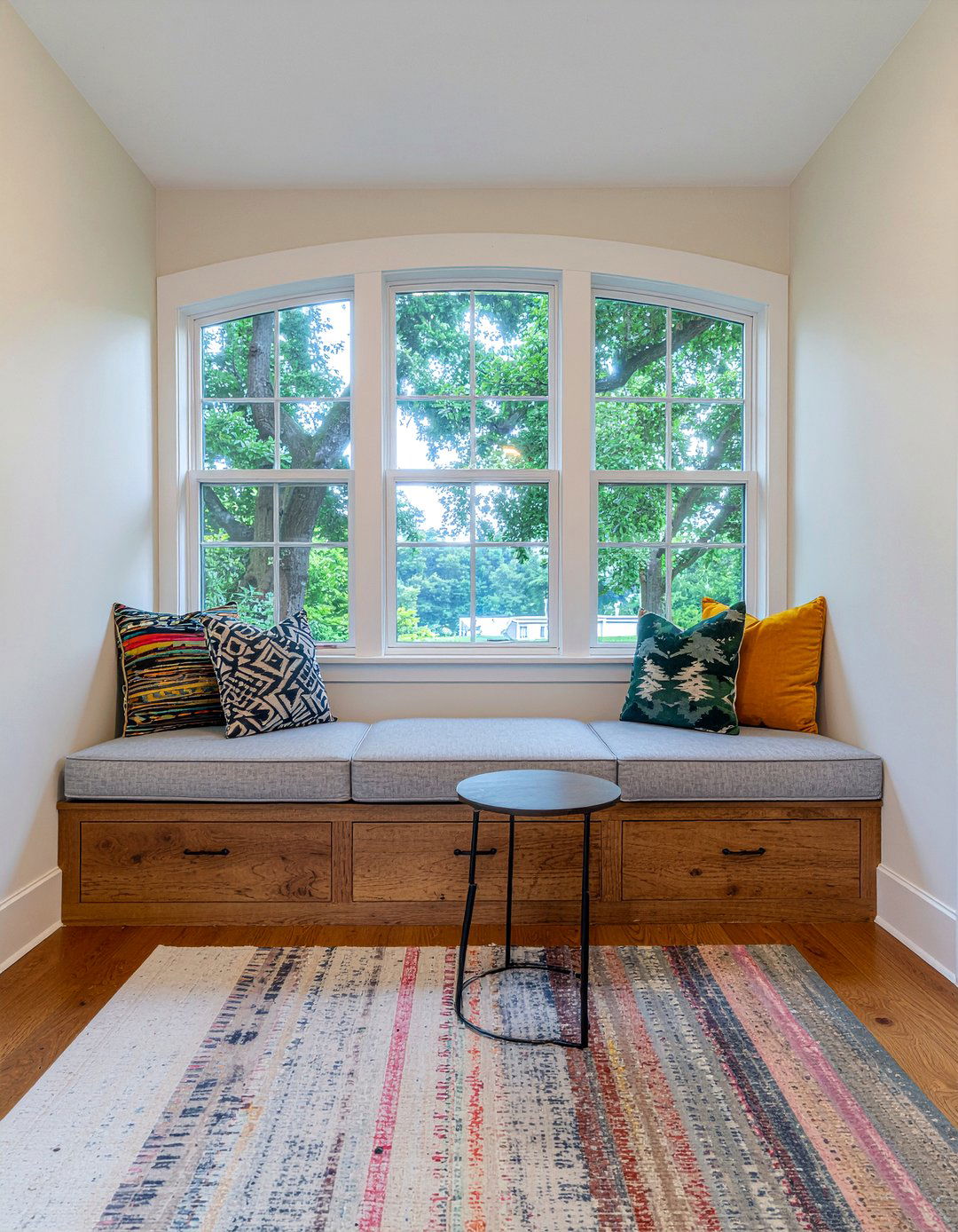 Narrow living room window bench - 30 long living room ideas