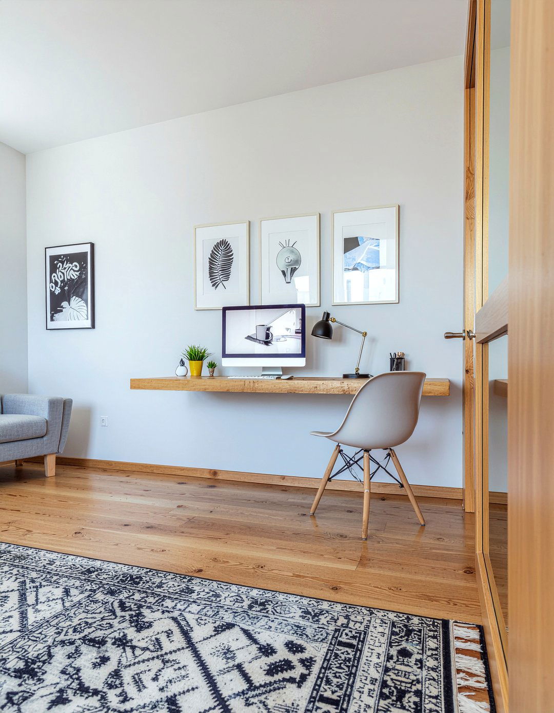 Narrow living room workspace - 30 long living room ideas