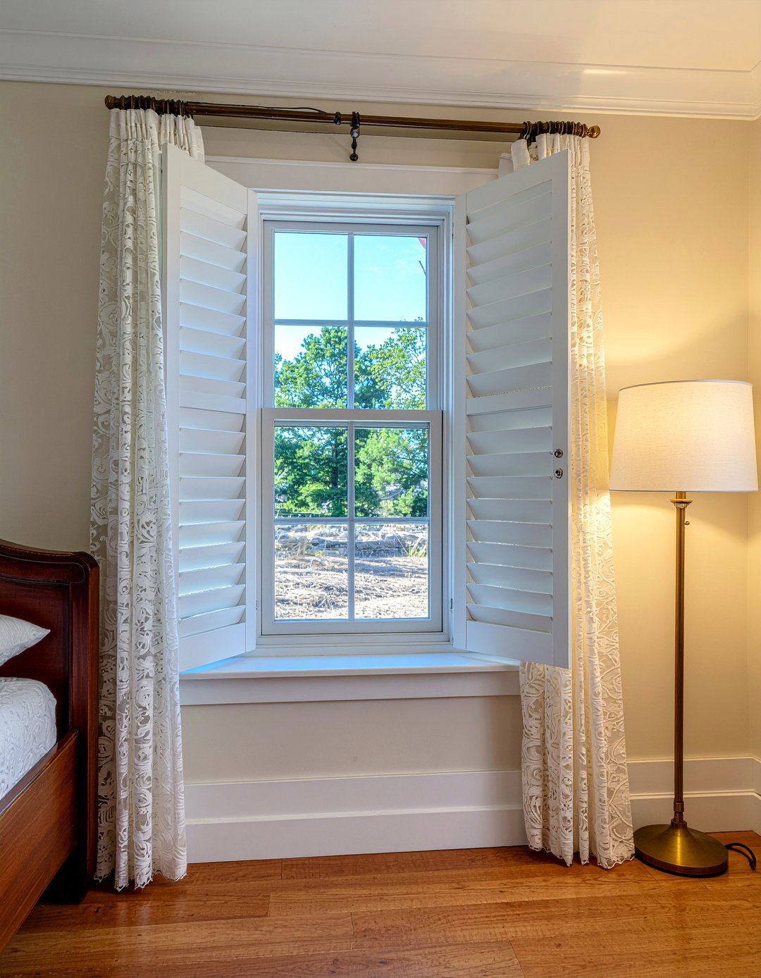 Narrow louver shutters - 30 bedroom plantation shutters