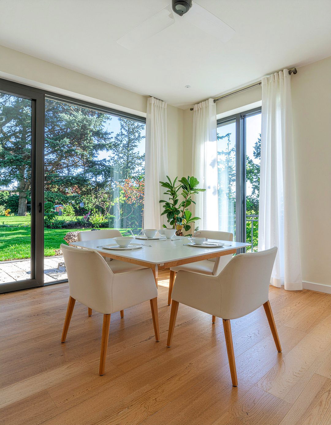 Natural Light In Dining Room - 30 dining room mistakes to avoid