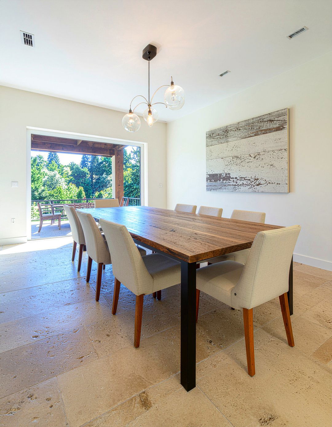 Natural light dining space - 30 high-design dining room ideas