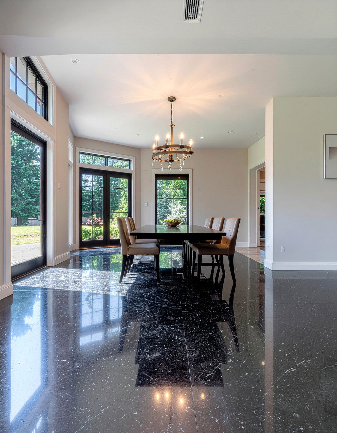Natural stone dining floor - 30 low-maintenance dining room ideas