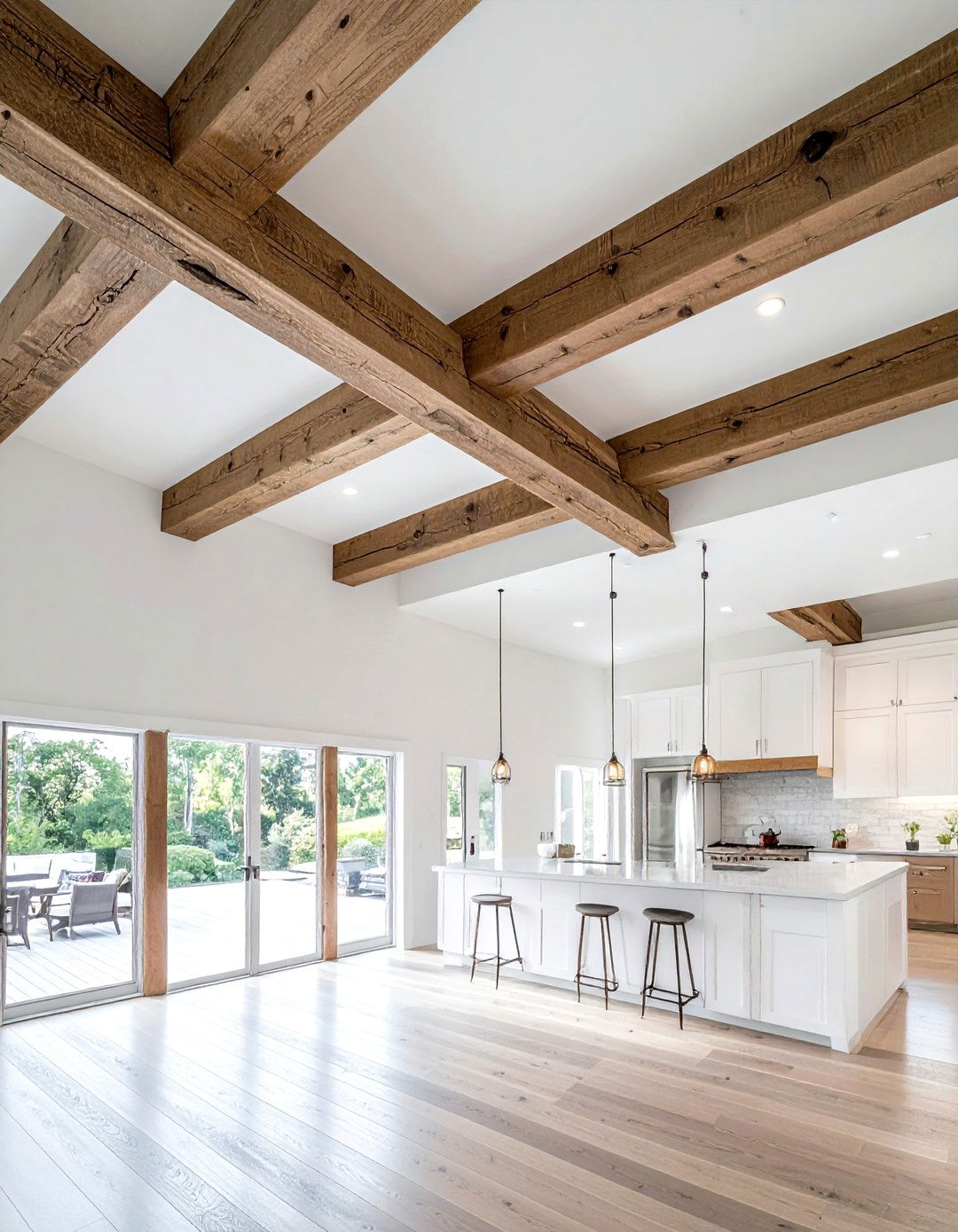 Natural wood beam ceiling accents - 30 new construction decor ideas