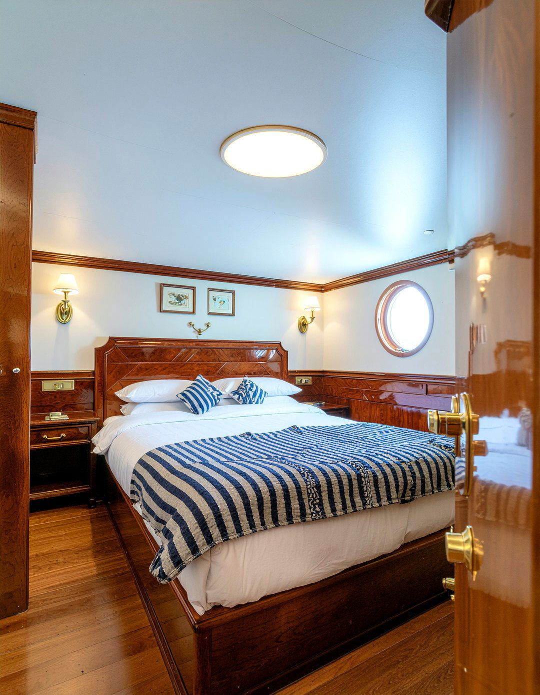 Nautical ship cabin - 30 underwater bedroom ideas