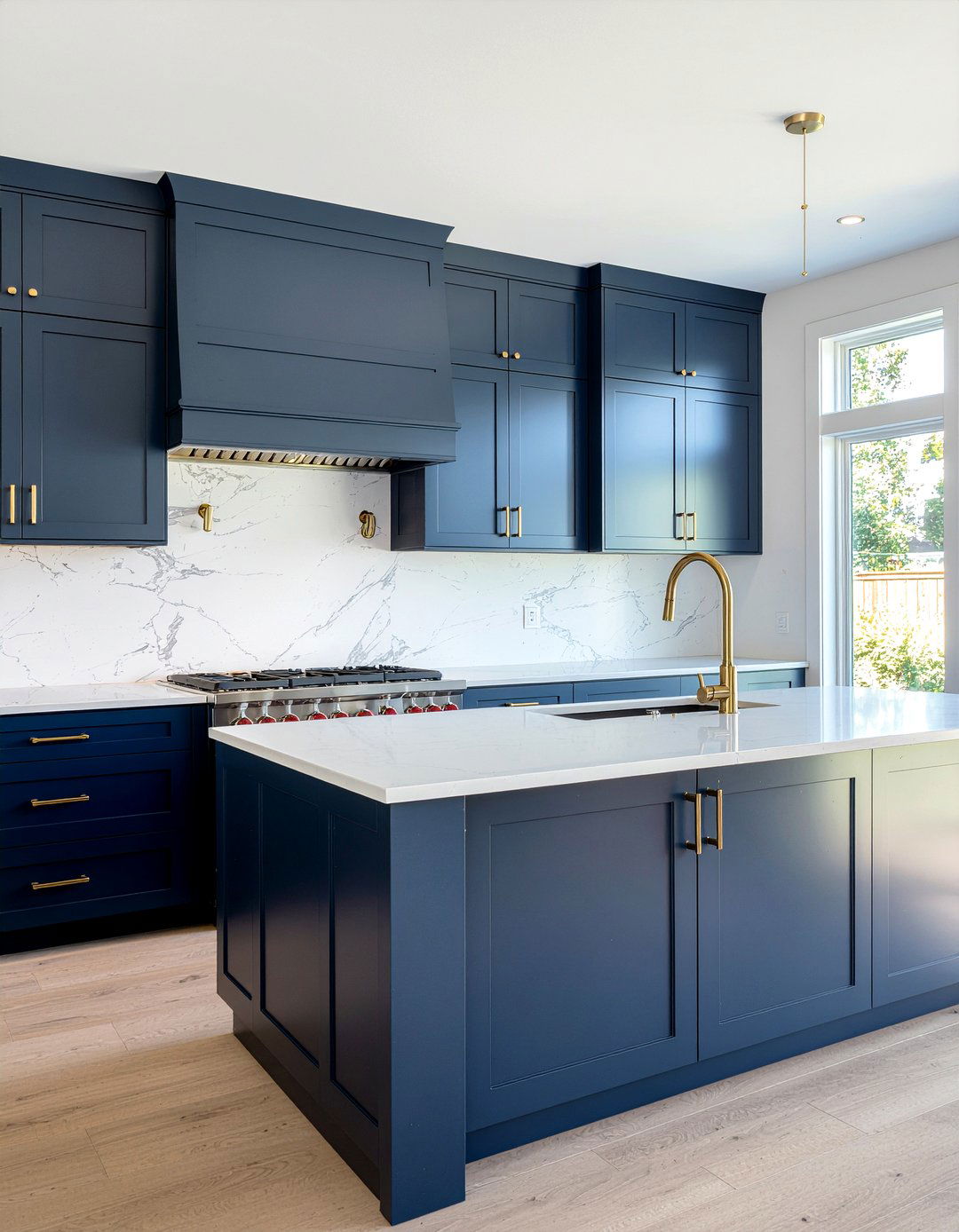 Navy Blue Kitchen Cabinets - 30 new build kitchen ideas