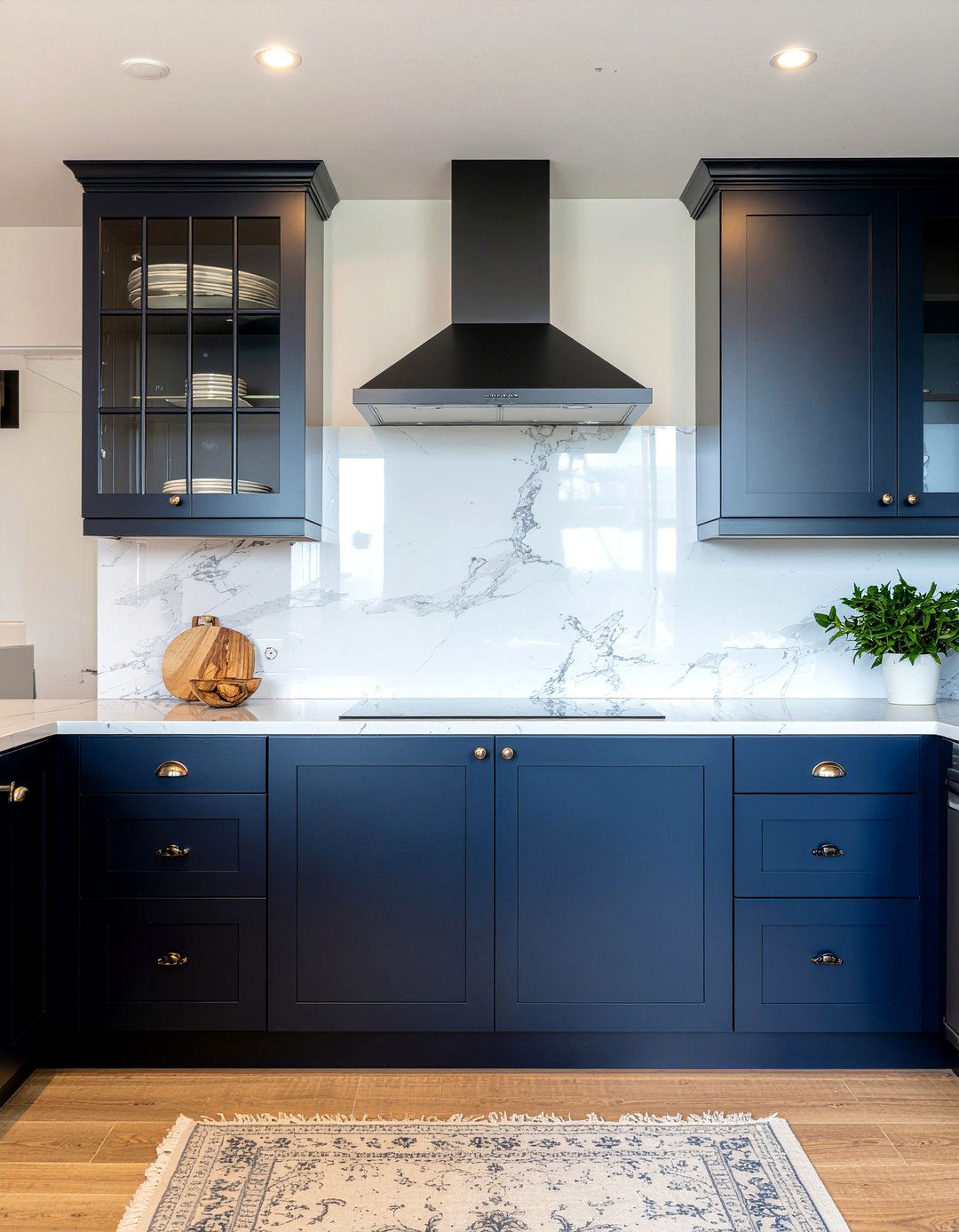 Navy Blue Pantry Cabinets - 30 butler's pantry kitchen ideas