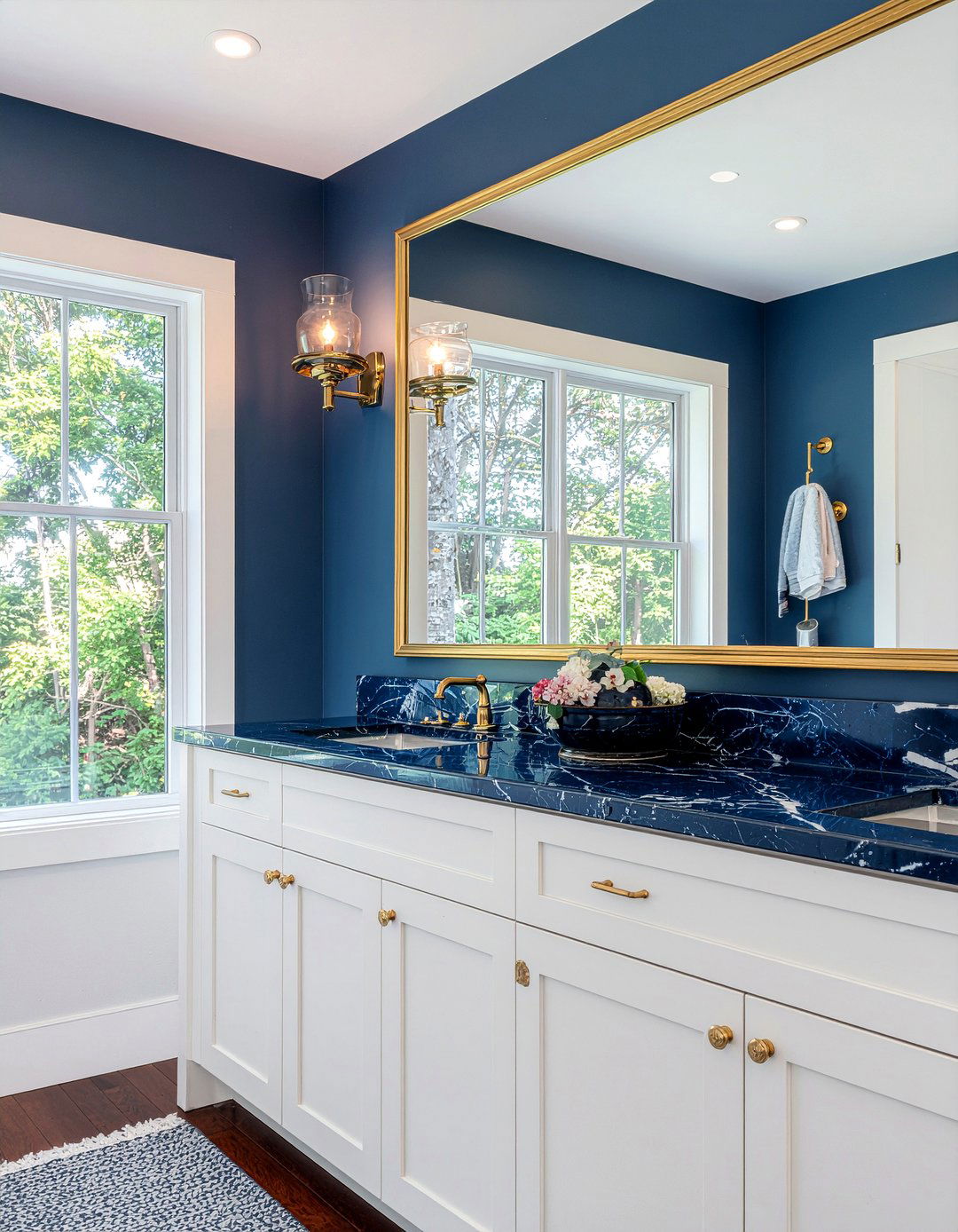 Navy Blue Quartz - 30 quartz bathroom ideas