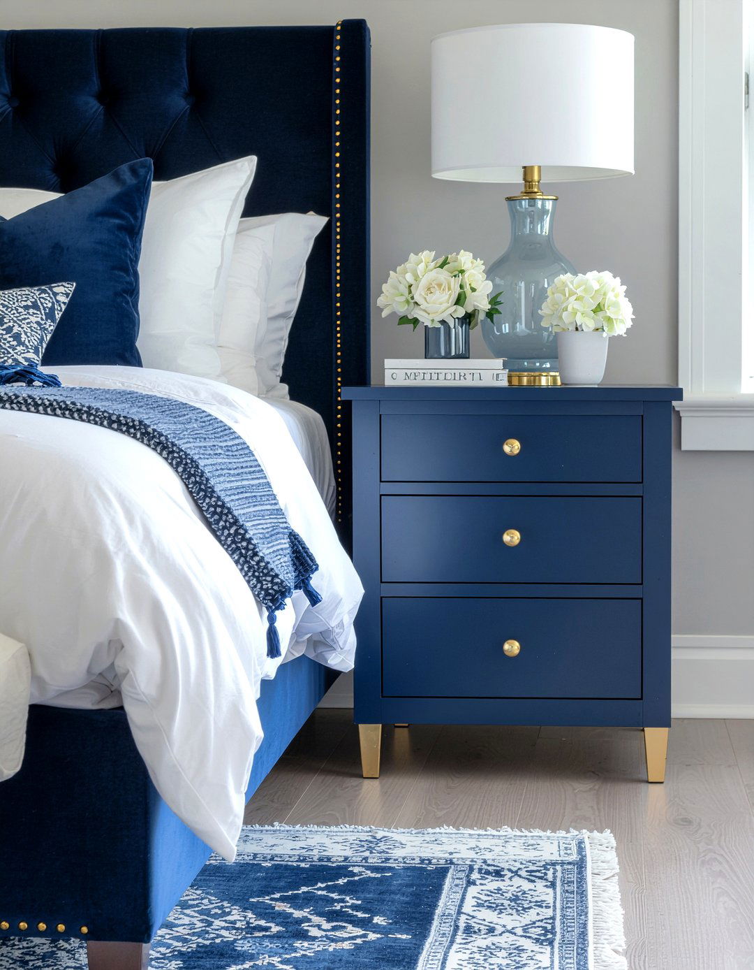 Navy blue slim bedside table - 30 bedroom narrow nightstands