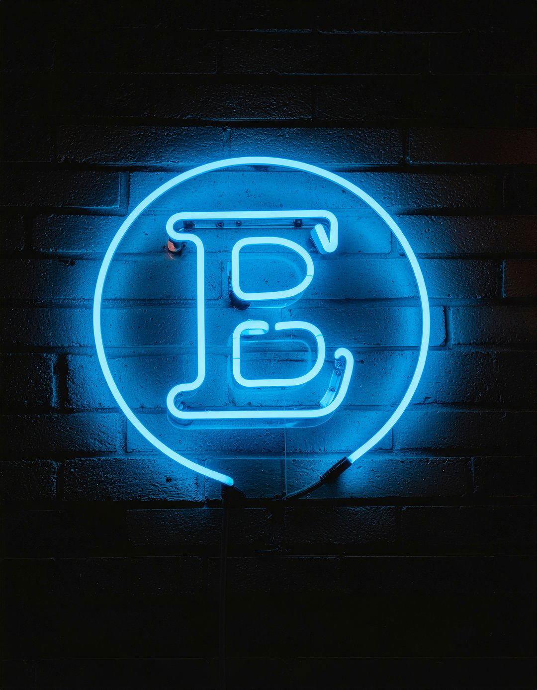 Neon Wall Sign - 30 game room living room ideas