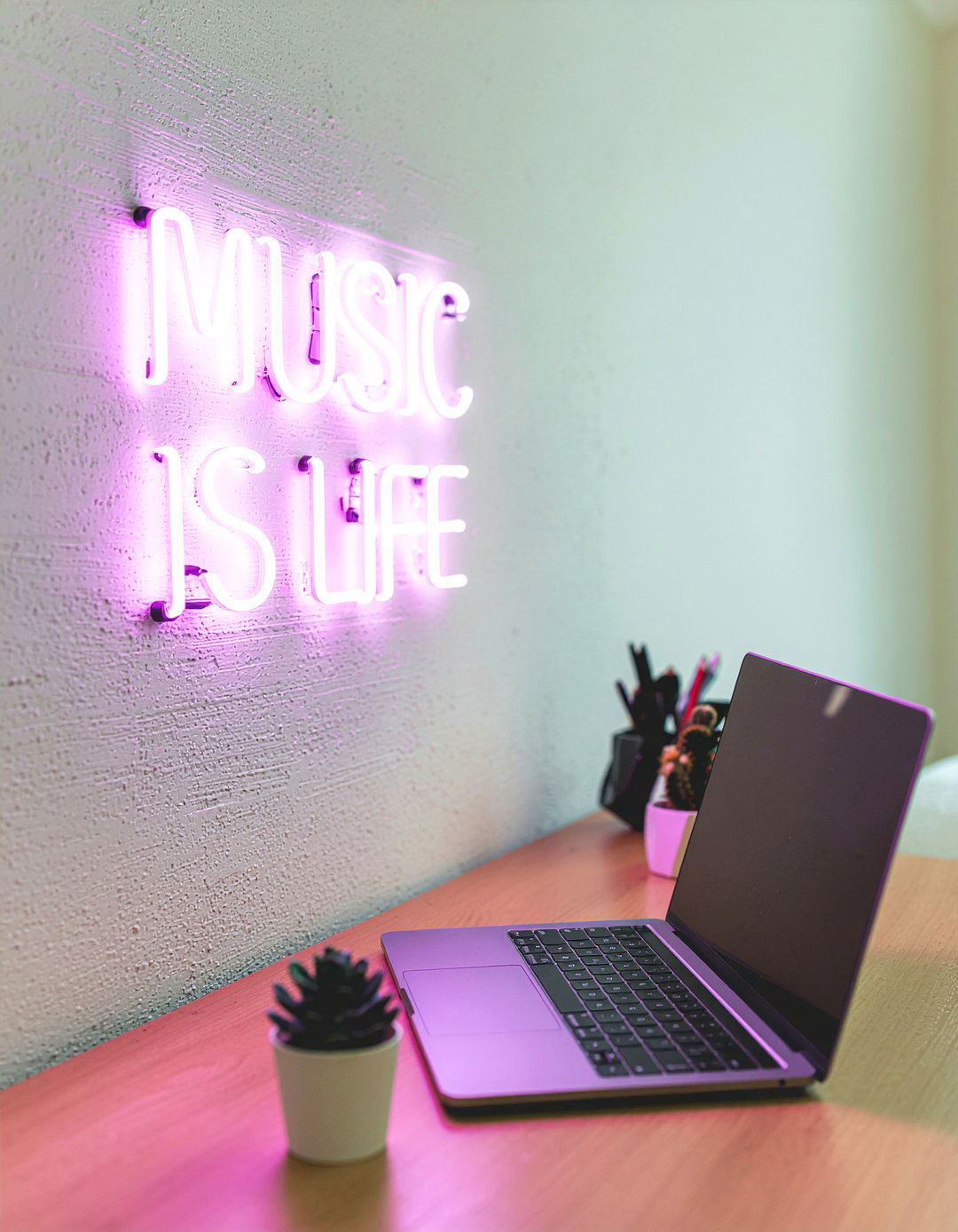 Neon lyric sign - 30 music themed bedroom ideas