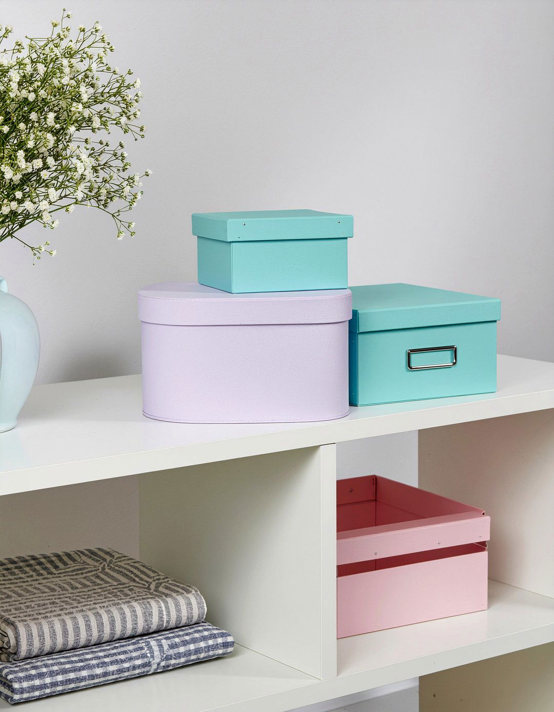 Nested storage box - 30 living room storage box ideas