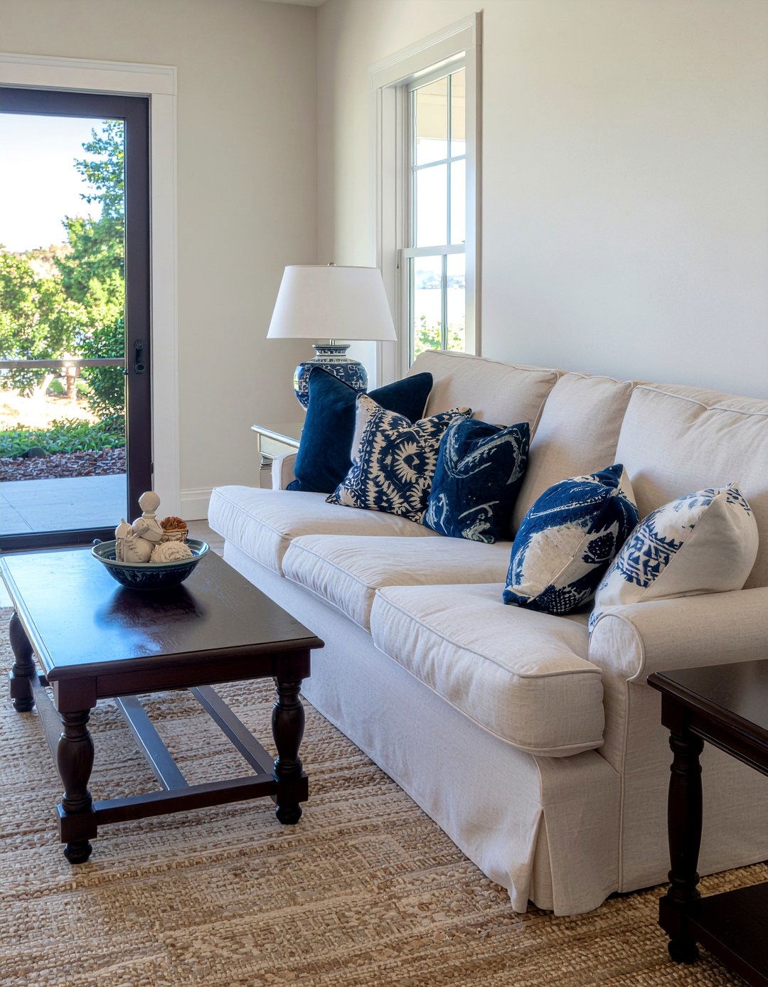 Neutral Linen Upholstery - 30 living room Colonial furniture ideas