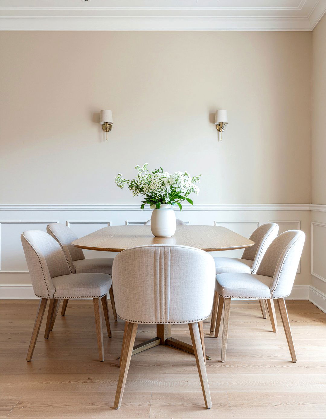 Neutral chair rail - 30 dining room chair rail ideas