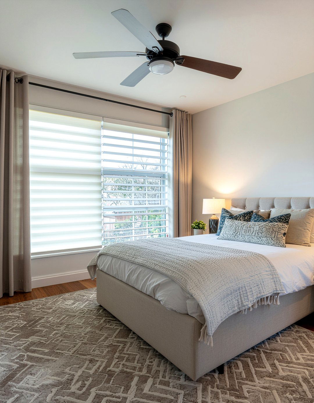 Neutral cream vertical blinds - 30 bedroom vertical blinds