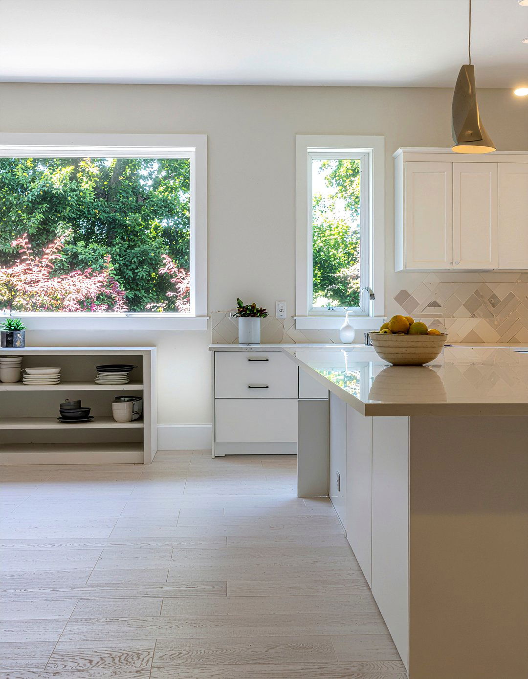 Neutral geometric tile - 30 geometric tile kitchen backsplash ideas