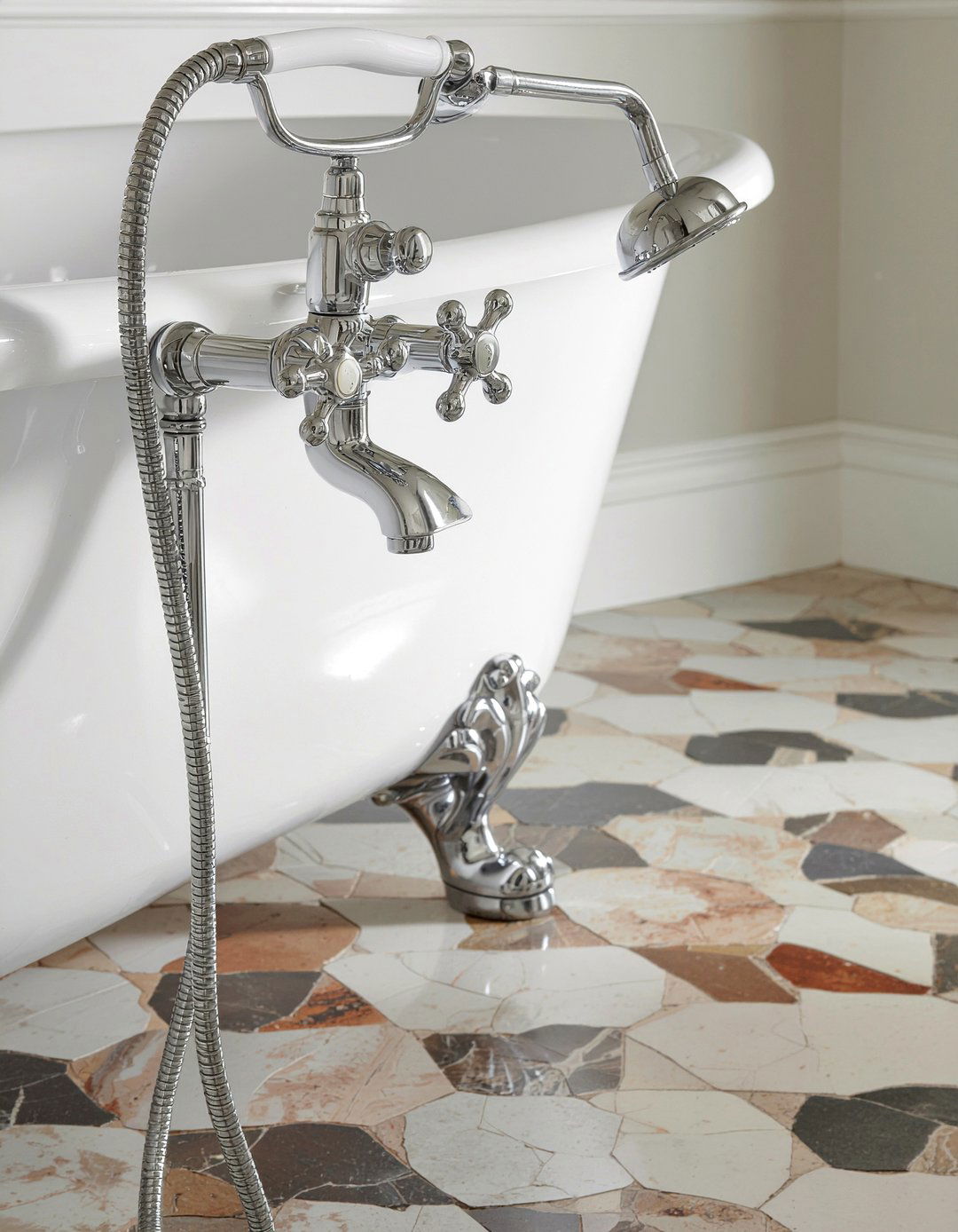 Nickel Clawfoot Tub Faucet - 30 nickel bathroom ideas