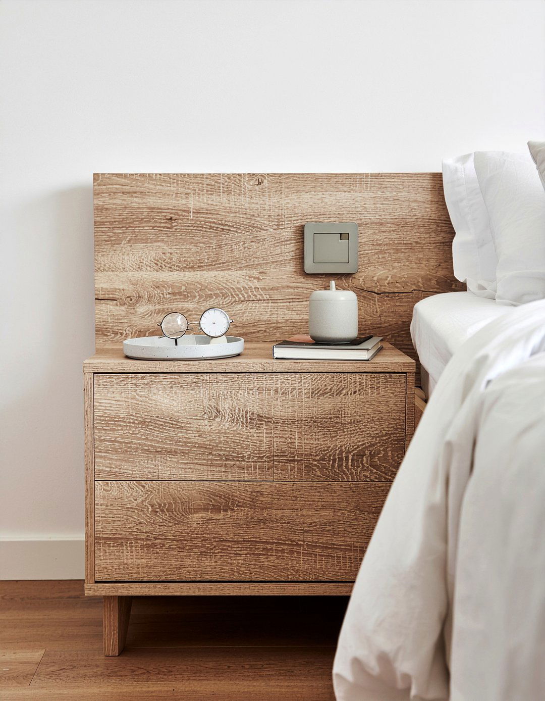 Nightstand organization - 30 bedroom on a budget ideas