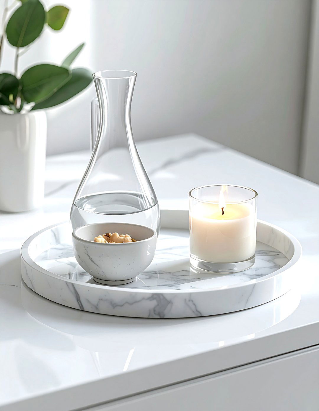 Nightstand tray arrangement - 30 nightstand vignette ideas