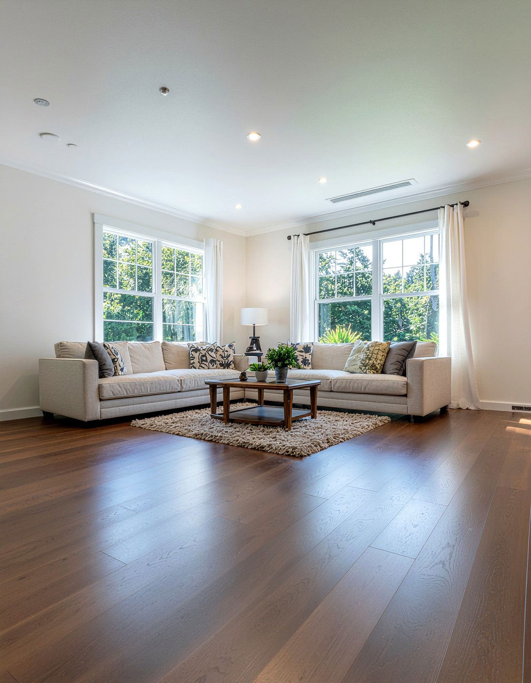 Non slip flooring - 30 senior friendly living room ideas