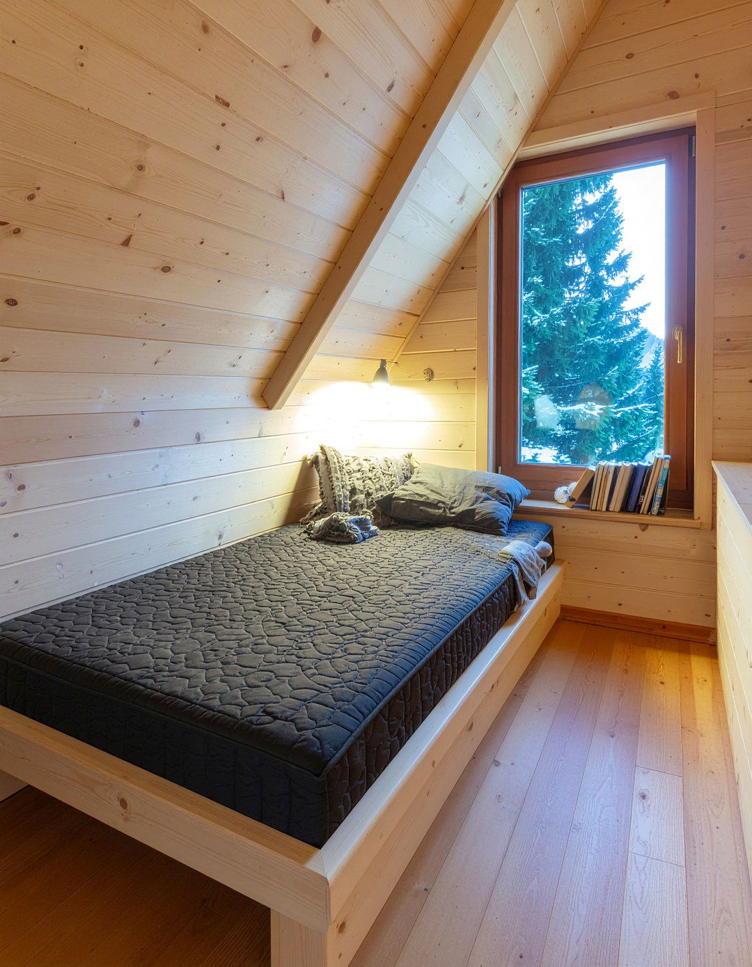 Nook bed design - 30 oddly shaped bedroom ideas