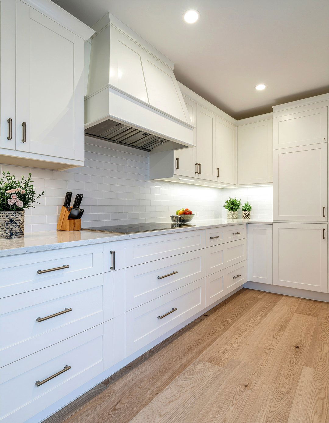 Off white raised panel cabinets - 30 raised panel kitchen cabinet ideas