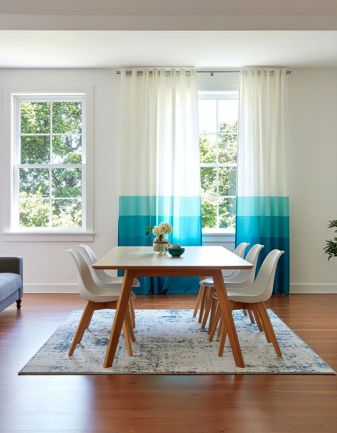 Ombre curtains dining room - 30 patterned curtain dining room ideas