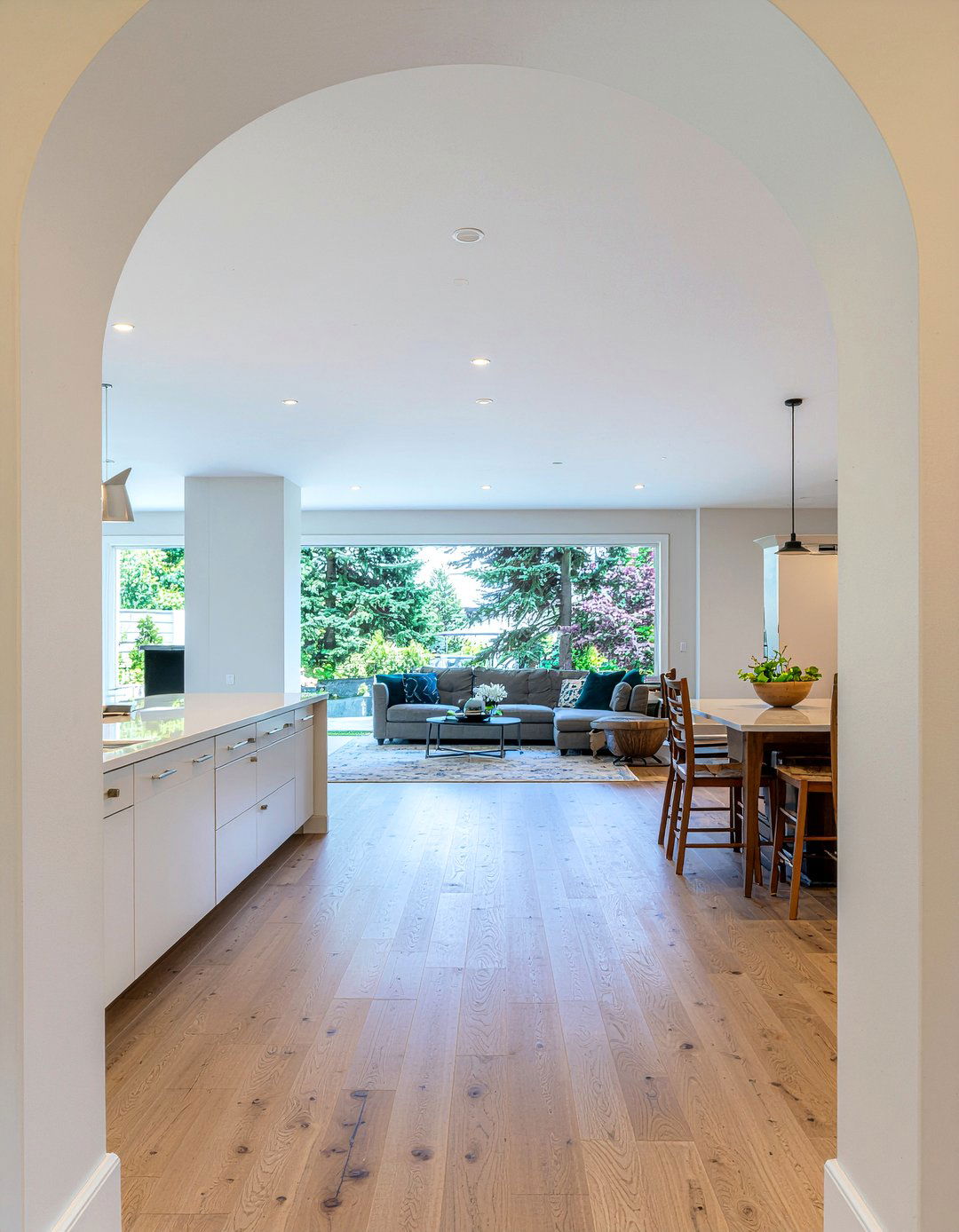 Open Concept Archway - 30 living room archway ideas