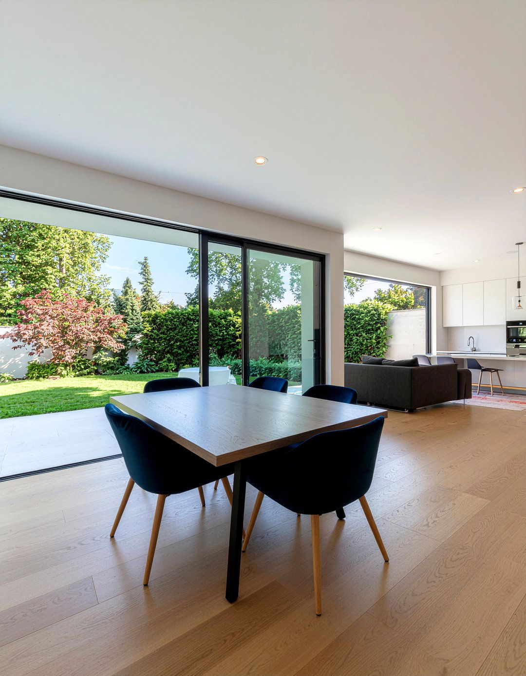 Open Concept Dining Space - 30 daring dining room ideas