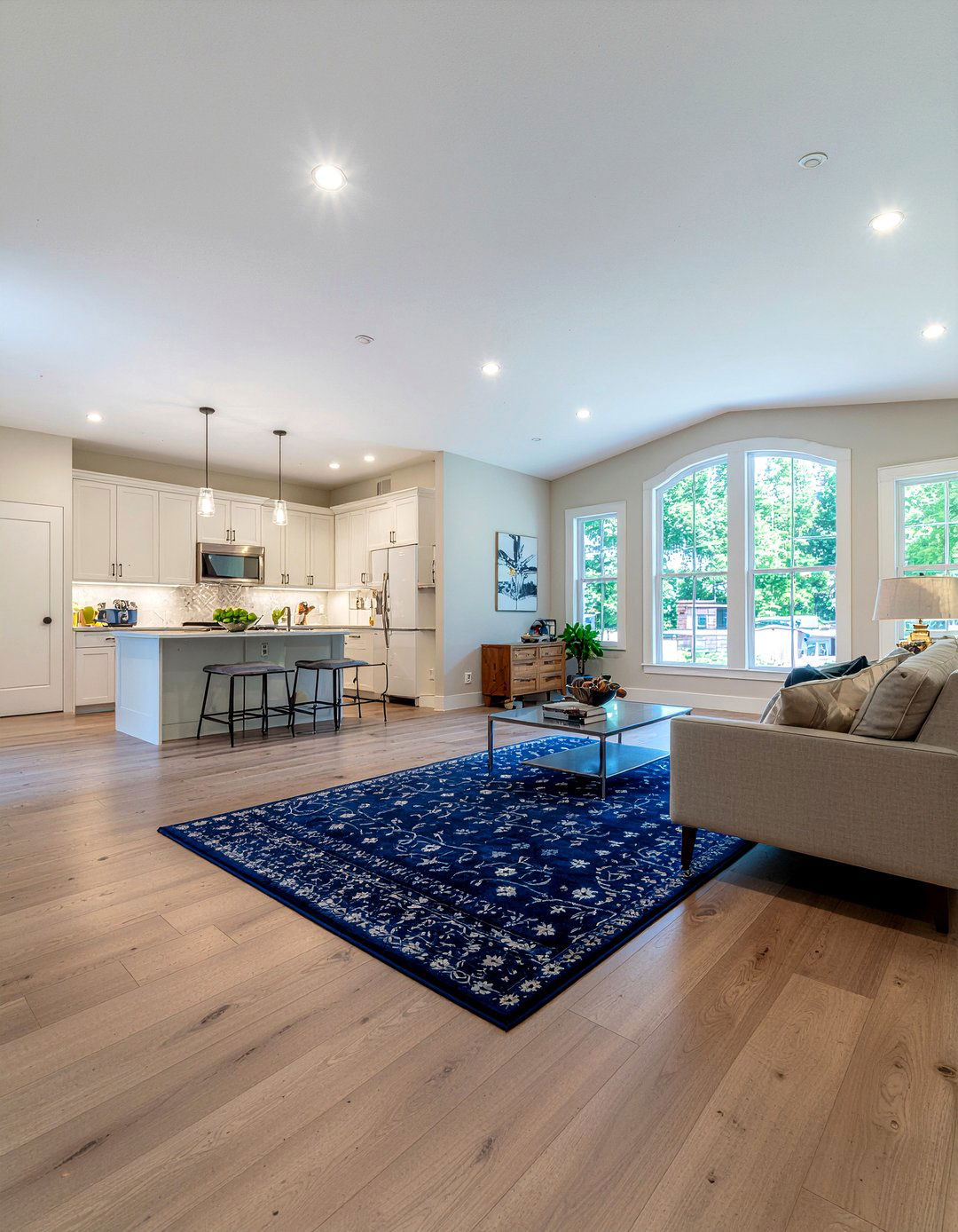 Open Concept Floor Plan - 30 townhouse living room ideas