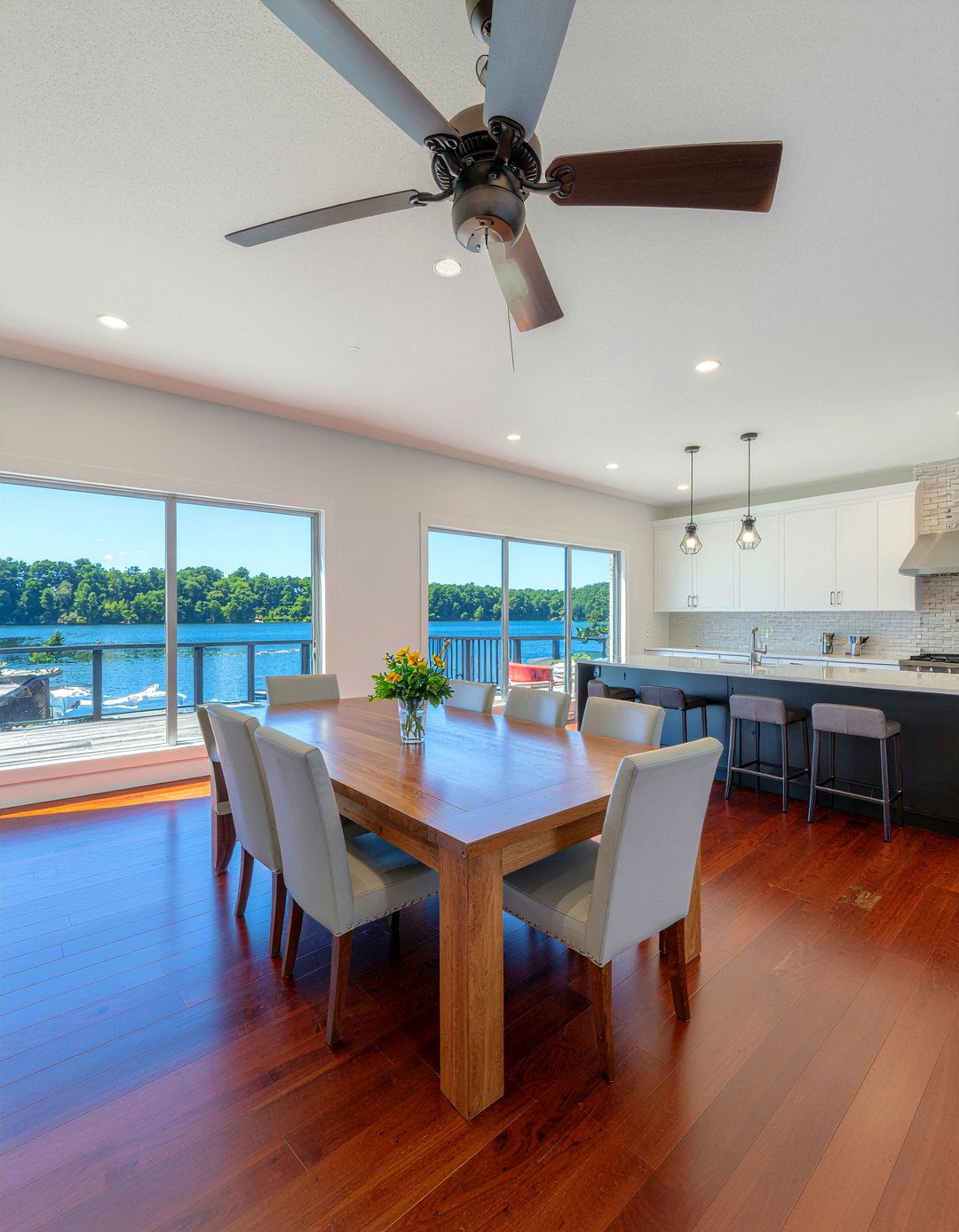 Open Concept Living - 30 lake house dining room ideas