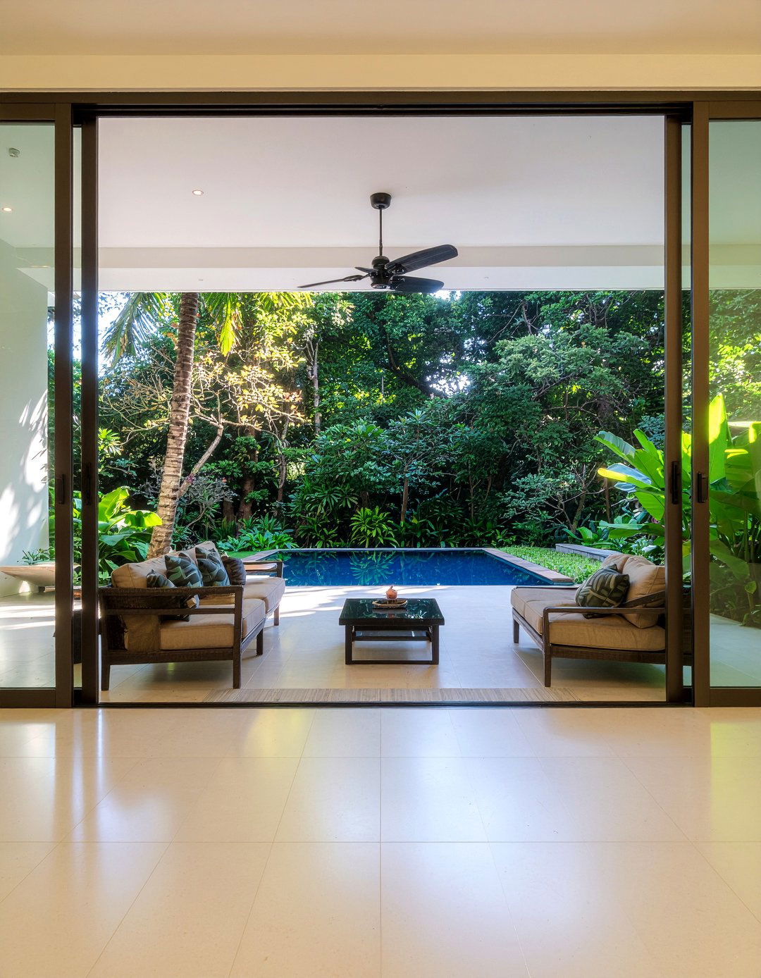Open Concept Patio Living - 30 tropical living room ideas