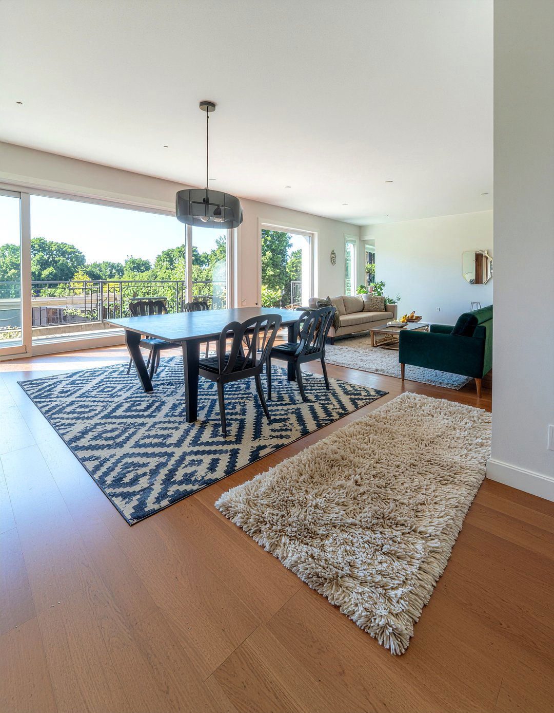 Open Concept With Rugs - 30 combined dining space ideas