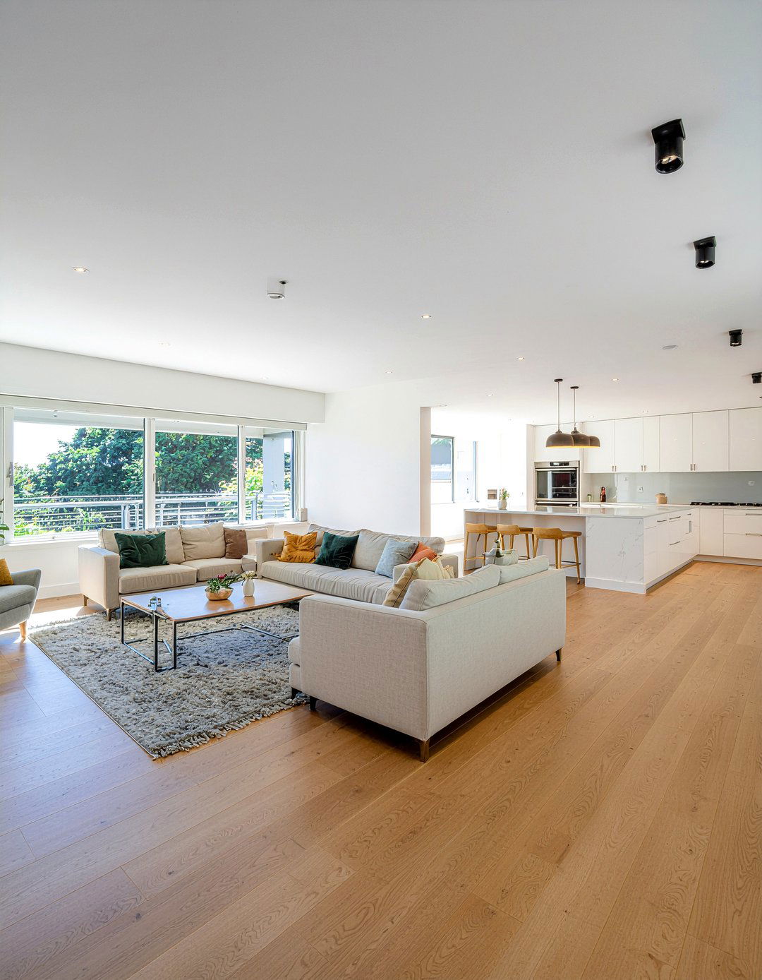 Open Floor Plan Layout - 30 living room entertaining ideas