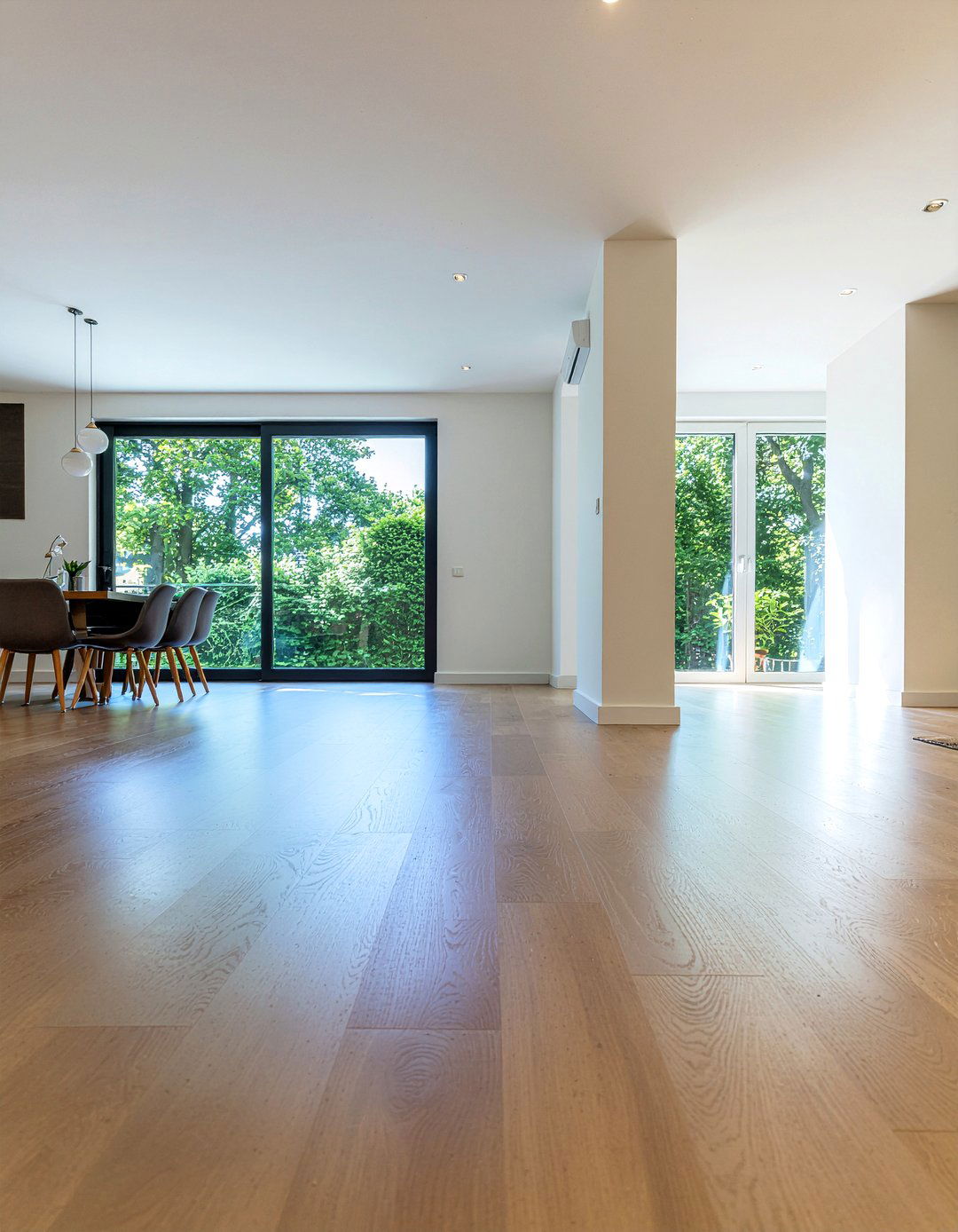 Open Floor Plan - 30 calming living room ideas