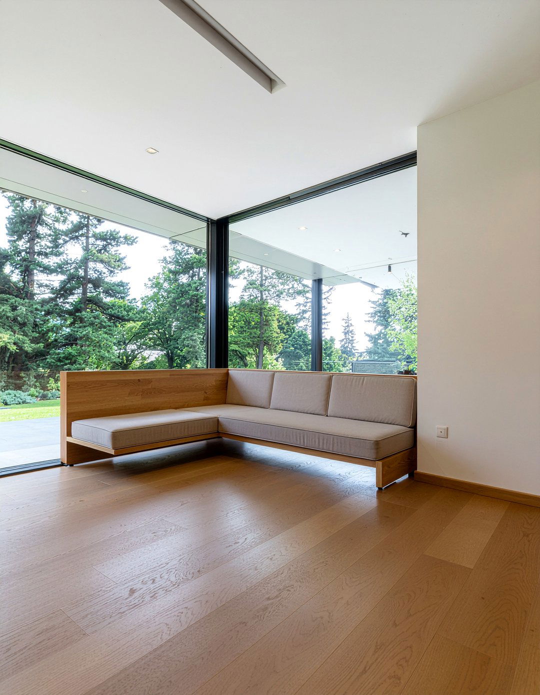 Open Plan Banquette - 30 living room banquette ideas