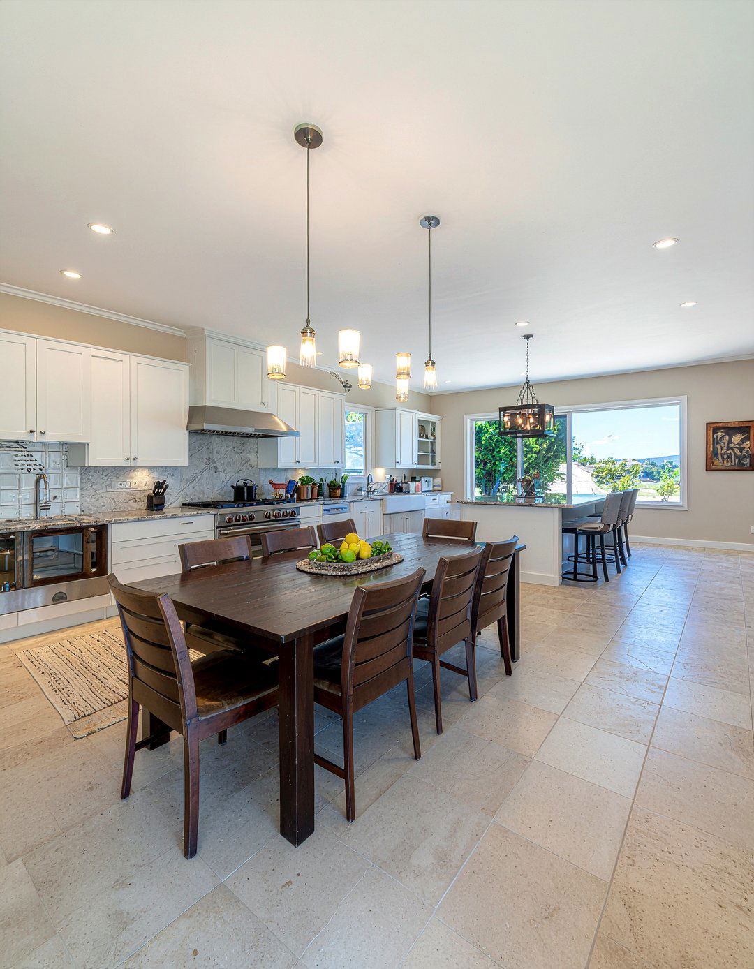 Open Plan Dining - 30 Mediterranean dining room ideas