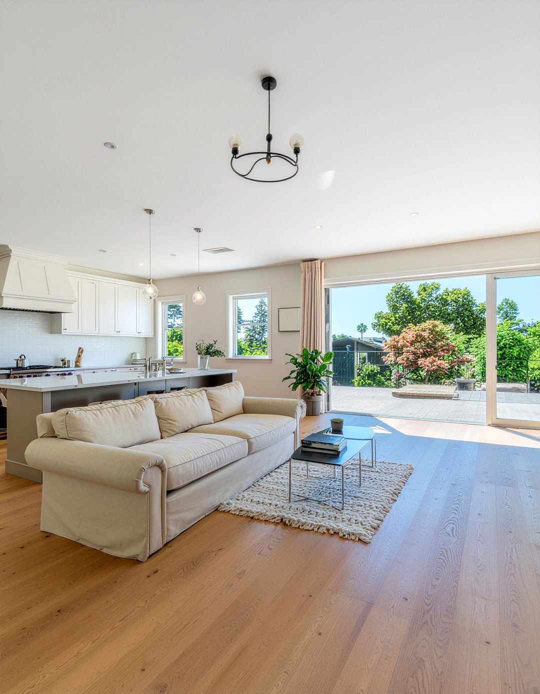 Open concept rolled arm sofa - 30 living room rolled arm sofa ideas