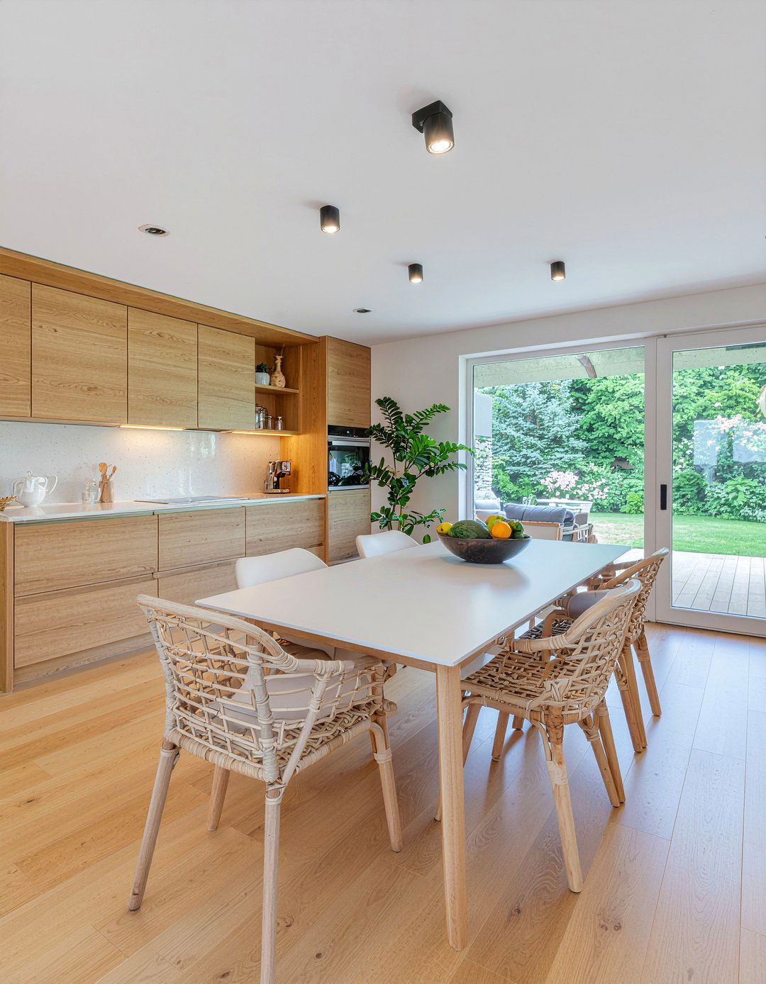 Open floor plan meadow style - 30 meadow dining room ideas