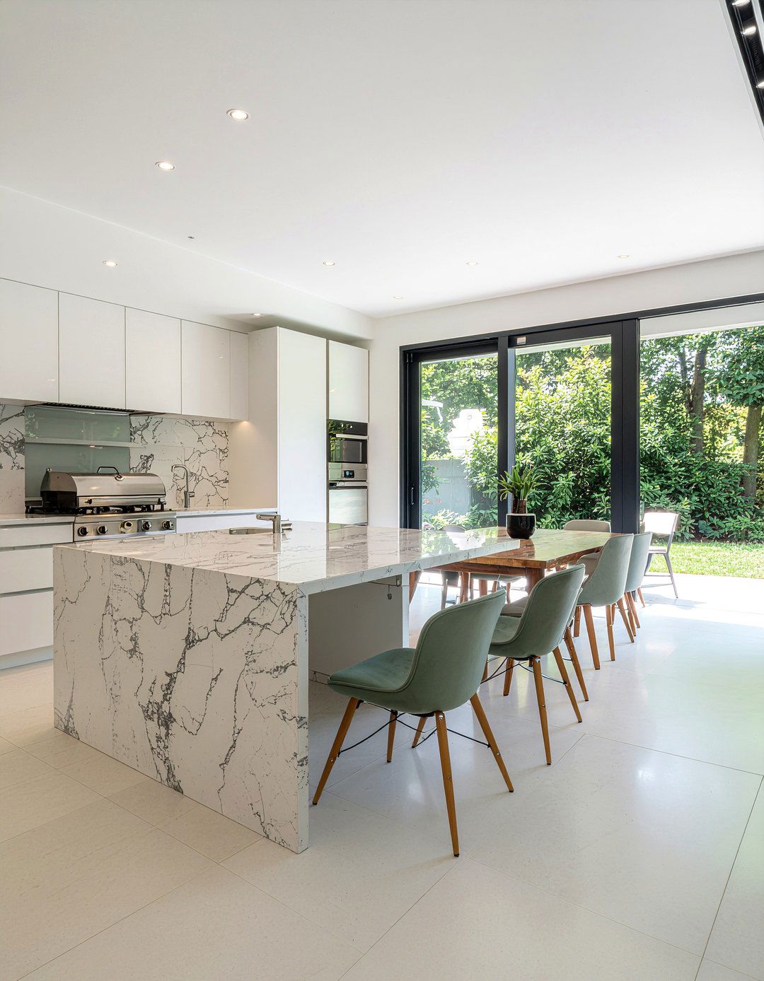 Open plan kitchen dining area - 30 Argentine dining room ideas