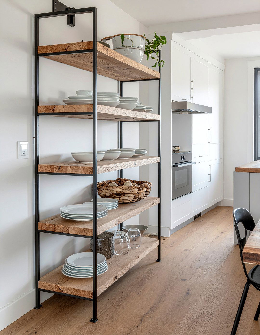 Open shelving for dining room - 30 easy dining room makeover ideas