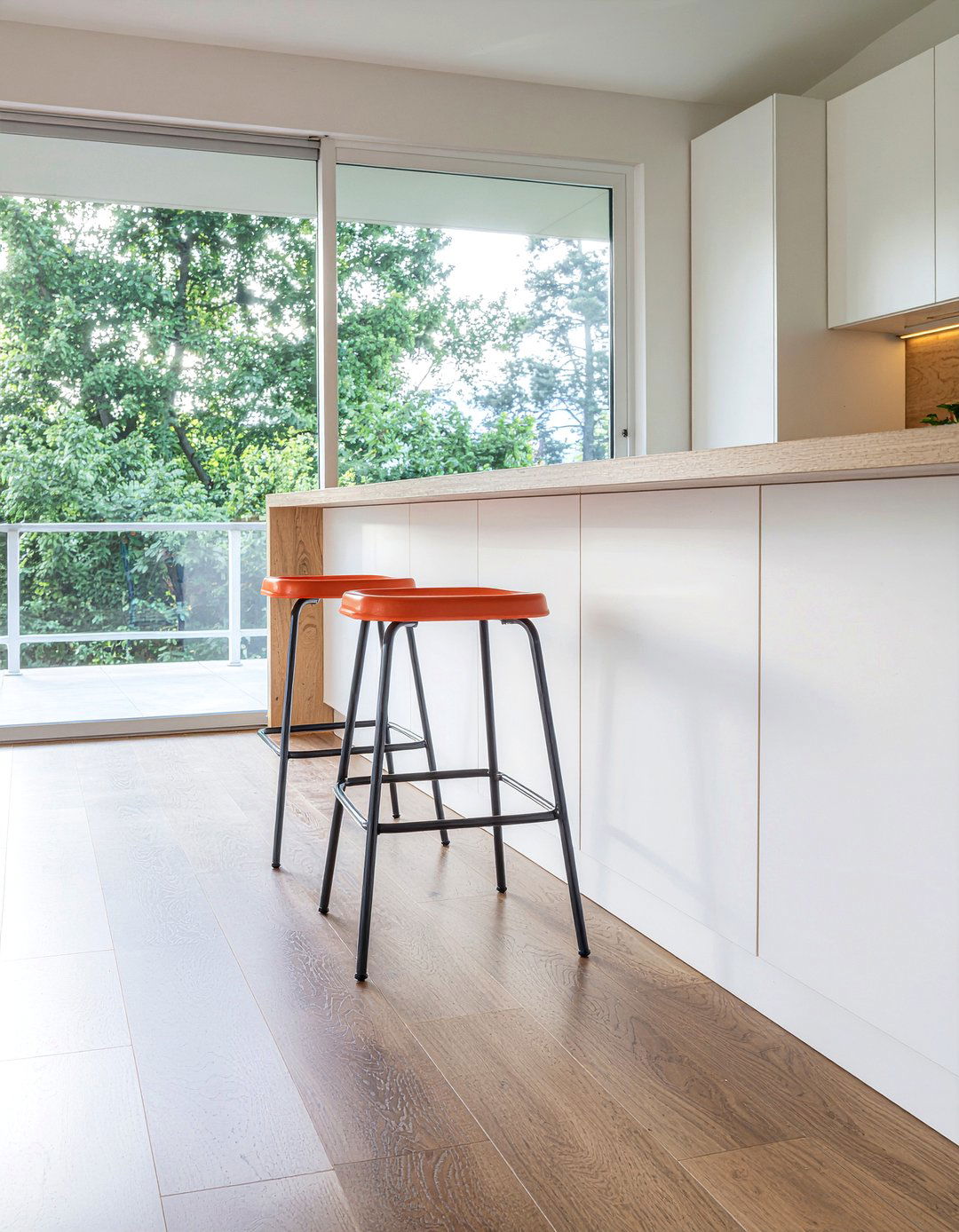 Orange kitchen bar stools - 30 orange kitchen ideas