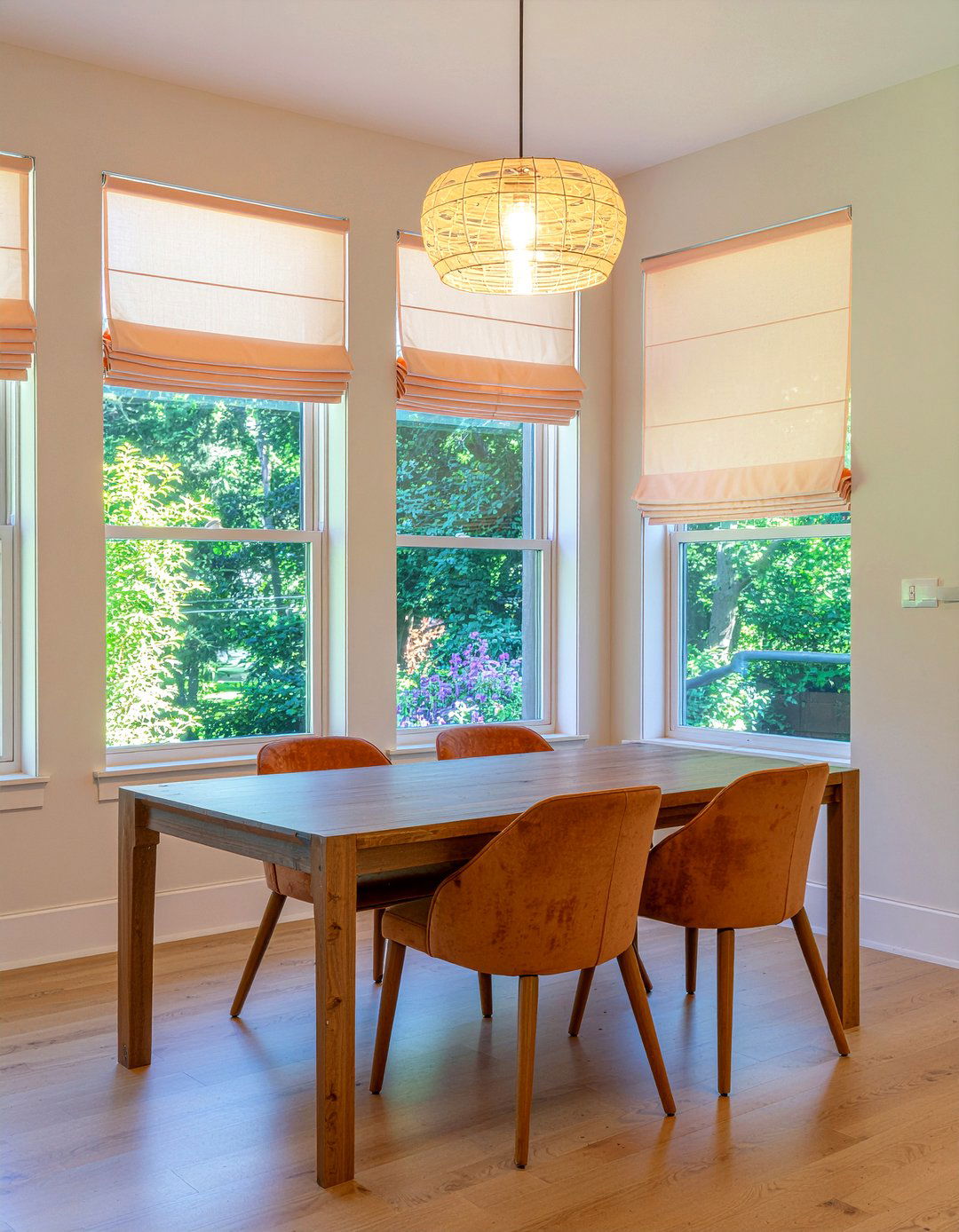 Orange window treatments - 30 orange dining room ideas