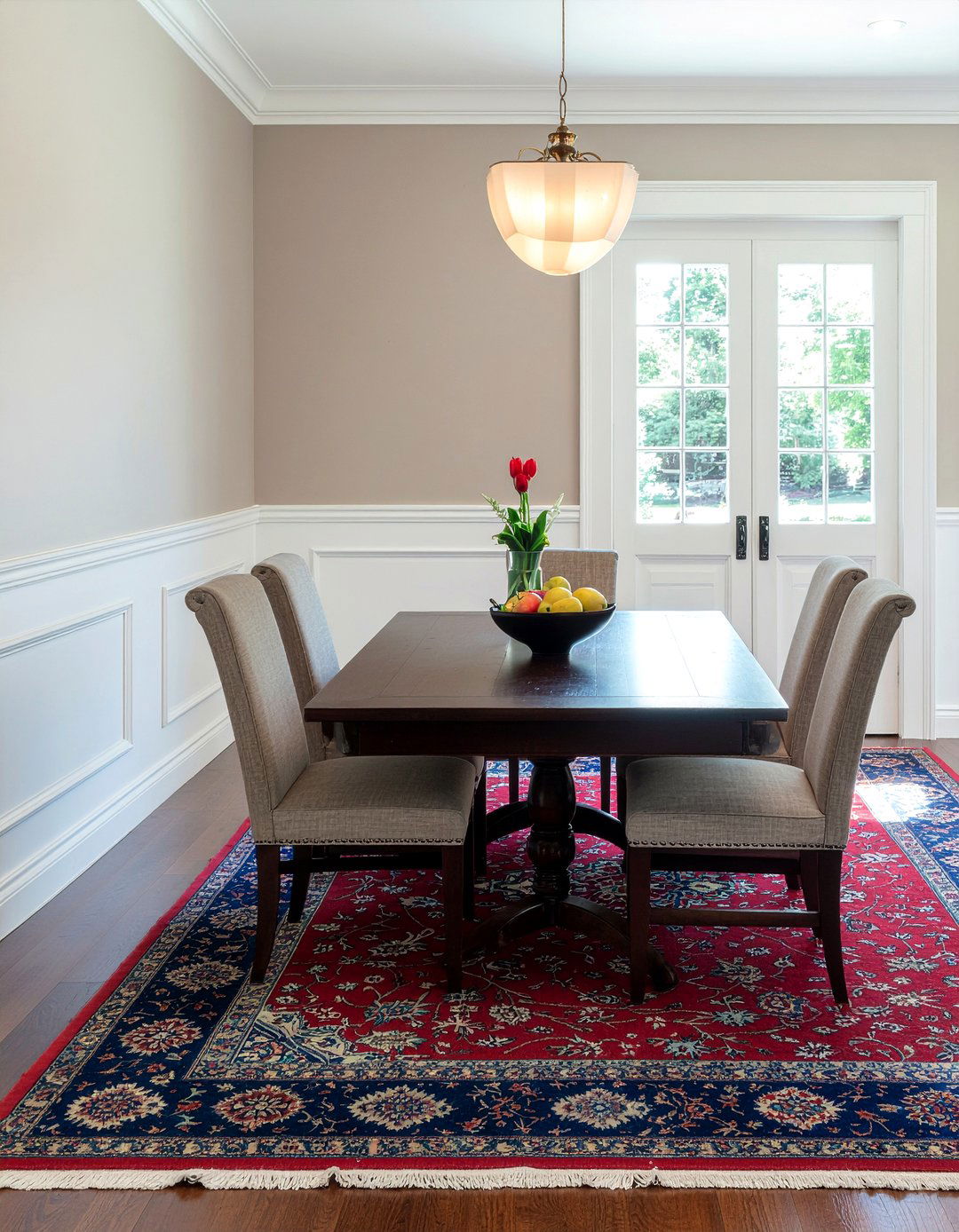 Oriental Rug Dining Room - 30 historic home dining room ideas