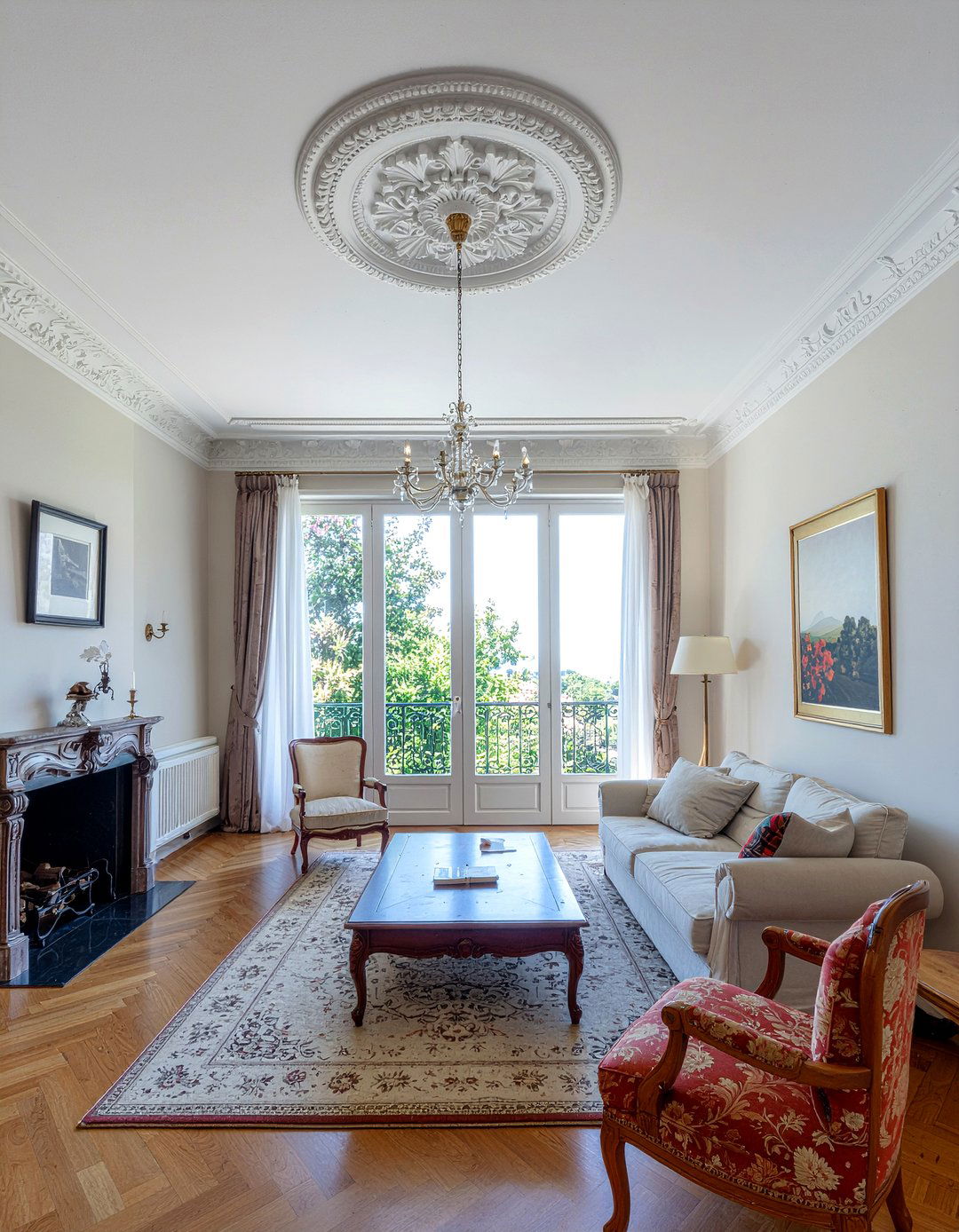 Ornate ceiling medallion - 30 living room rosette ideas