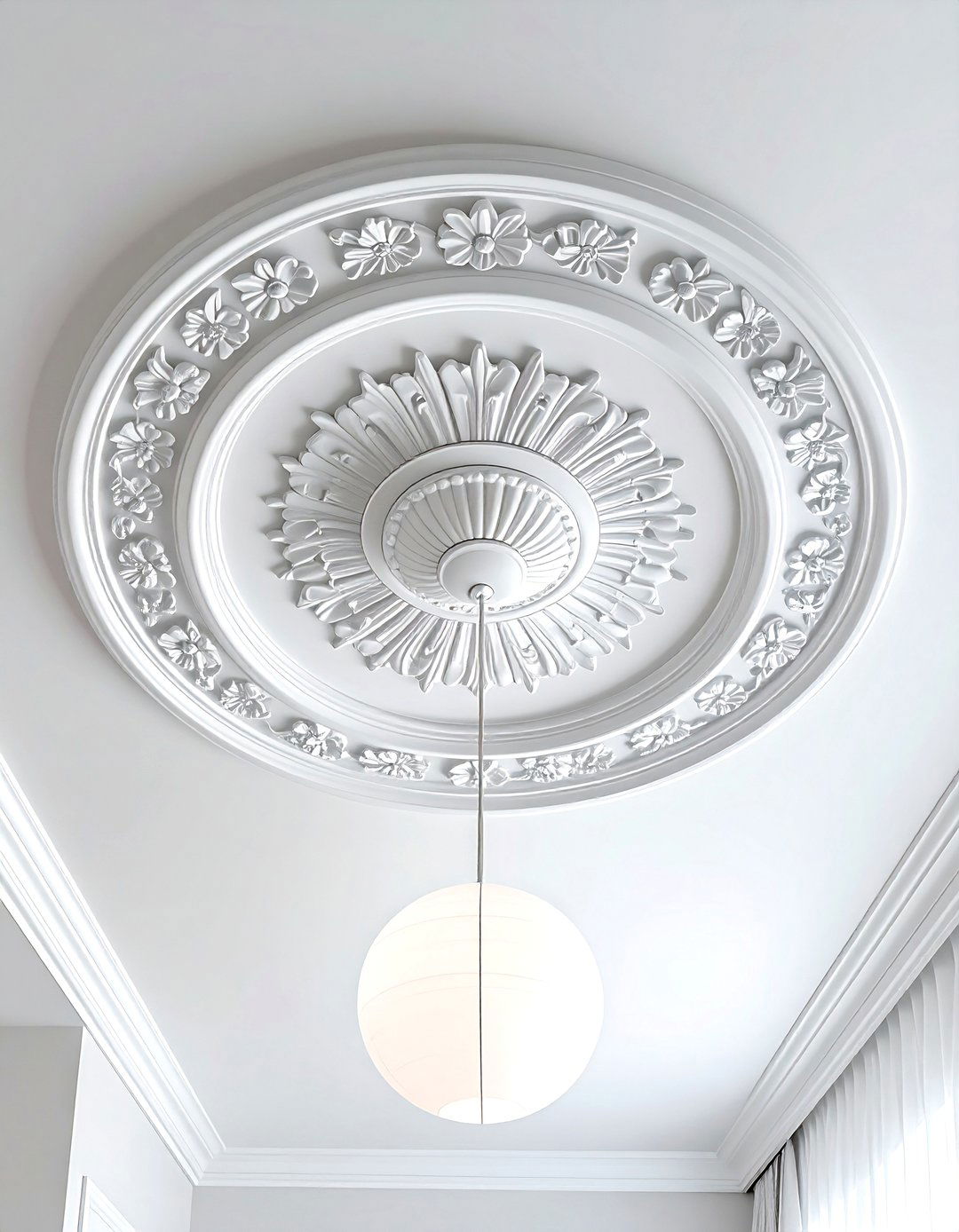 Ornate ceiling medallion - 30 molding ideas